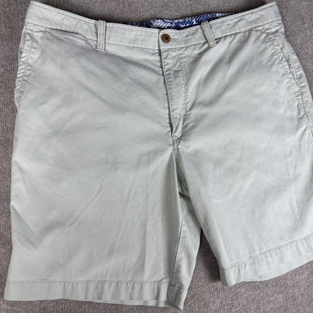 Tommy Bahama Shorts Mens 40 Beige Chino Stretch Flat‎ Front Casual Golf Shorts